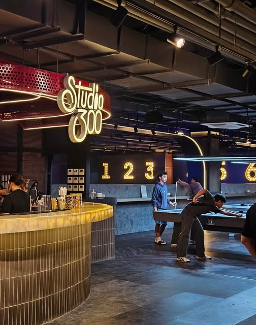 Your photo-worthy entertainment hub. Come for the games, stay for the atmosphere and find a good angle in every corner at Studio300. #Stu…