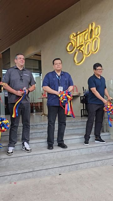A new chapter begins. 🎳✨ Studio300 Bridgetowne officially opens its doors, with the grand ribbon cutting led by Mico Gutierrez, alongsid…